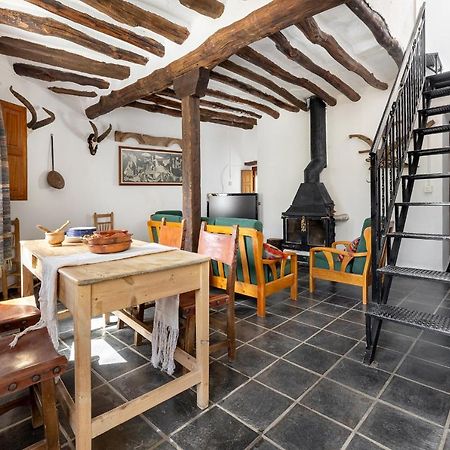 Casa Rural El Fuerte De Atabuey Trevélez المظهر الخارجي الصورة