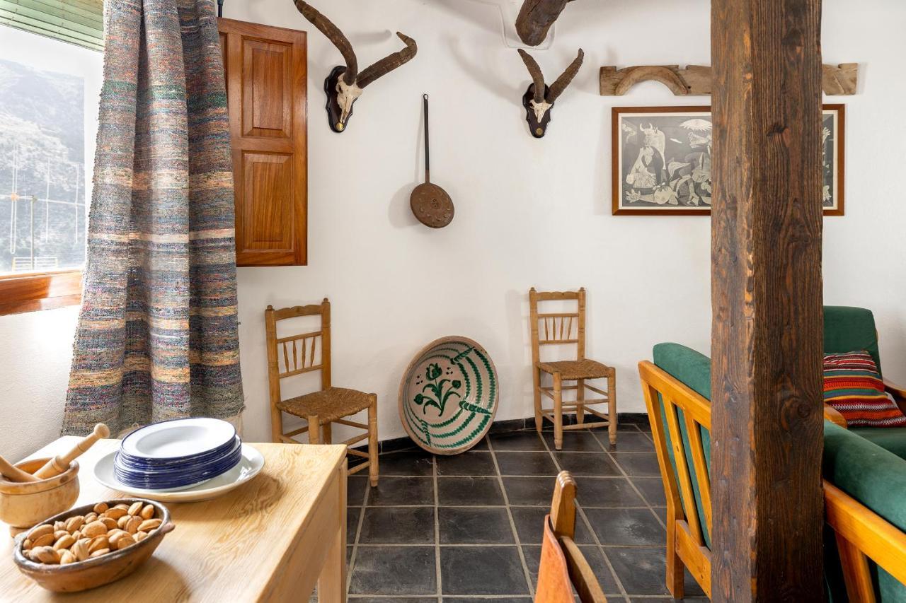 Casa Rural El Fuerte De Atabuey Trevélez المظهر الخارجي الصورة