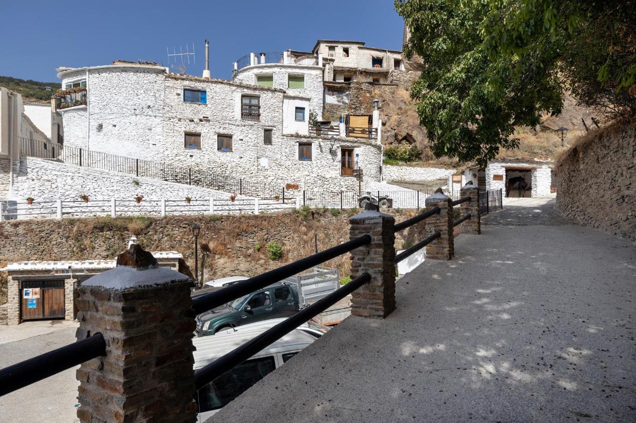Casa Rural El Fuerte De Atabuey Trevélez المظهر الخارجي الصورة