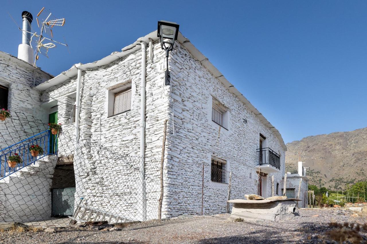 Casa Rural El Fuerte De Atabuey Trevélez المظهر الخارجي الصورة
