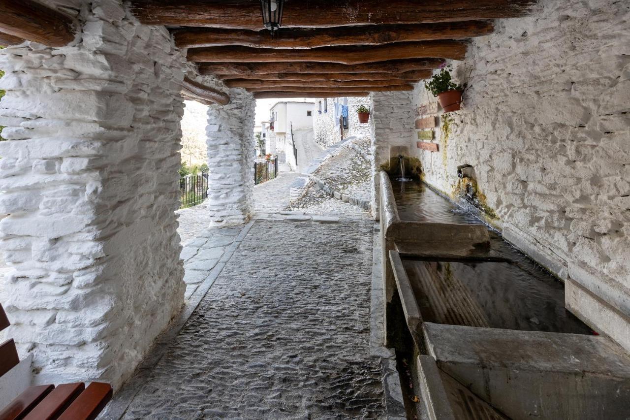 Casa Rural El Fuerte De Atabuey Trevélez المظهر الخارجي الصورة