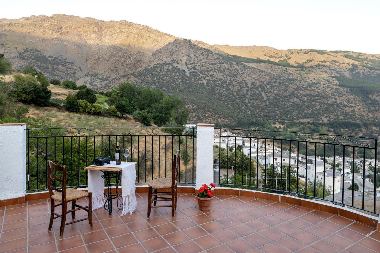 Casa Rural El Fuerte De Atabuey Trevélez المظهر الخارجي الصورة
